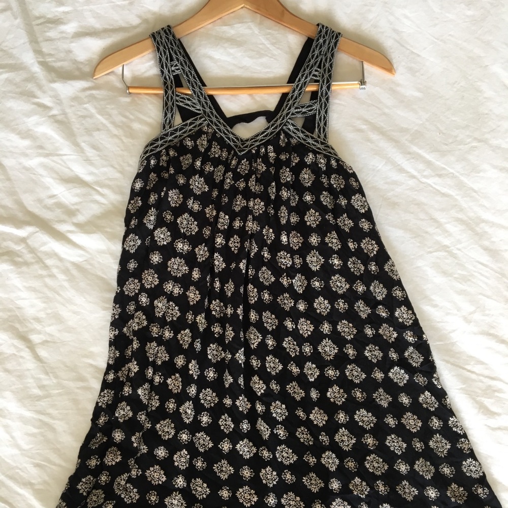 Flowy shirt print dress